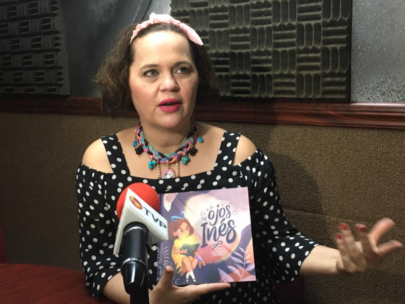 Georgina Martínez presenta su segundo libro "En los Ojos de Inés"