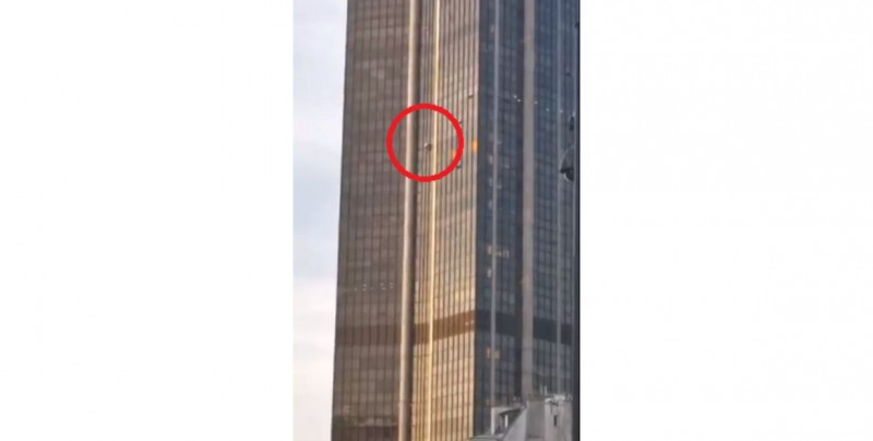 Video: hombre escala sin protección el edificio más alto de París