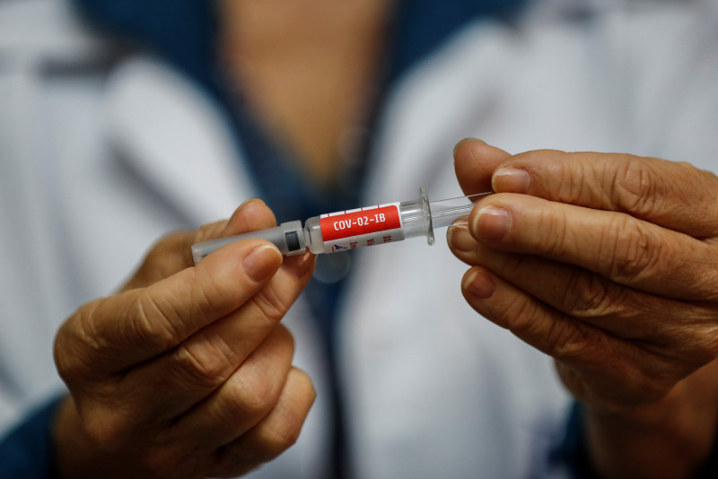 Un 95 % de los voluntarios no tuvieron efectos adversos a la vacuna china de Sinovac