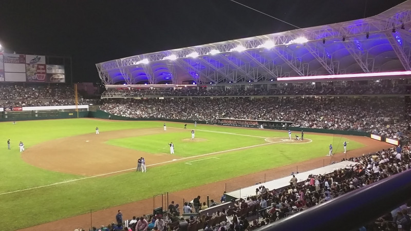 Permanecerán abiertos estadios en Sinaloa