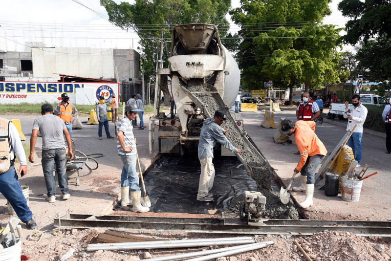 Entrega Comun obra de reposición de losas de concreto en calle Belisario Domínguez