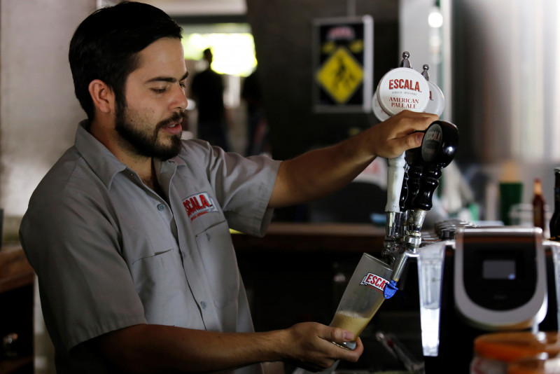 Industria alcohólica de México busca cambio impositivo contra poder cervecero
