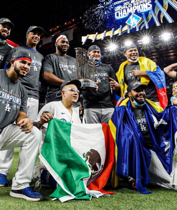 Julio Urías y Dodgers ganan Serie Mundial