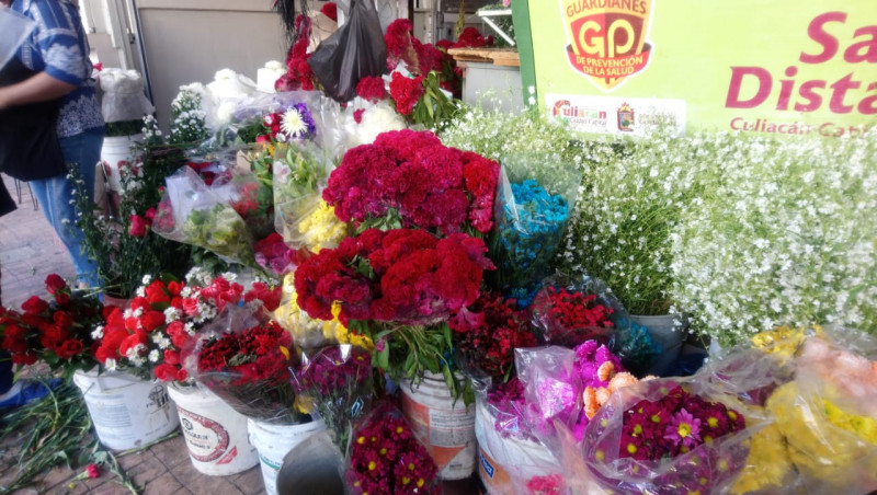 Regular la venta de flores por el día de muertos