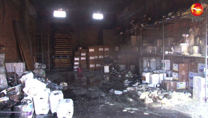 Incendio consume bodega de fertilizantes en Villa Unión