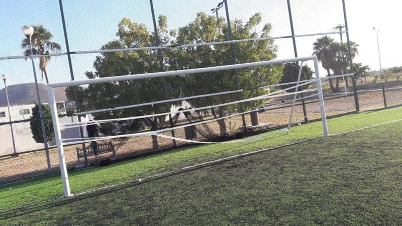 Cancha de Fútbol de Topolobampo sufre vandalismo