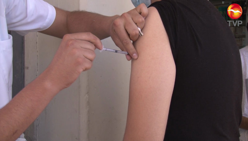 Aplican vacuna contra la influenza en Plaza Del Mar