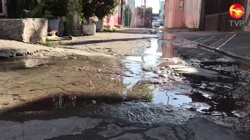 Fuga de aguas negras en Infonavit Jabalines