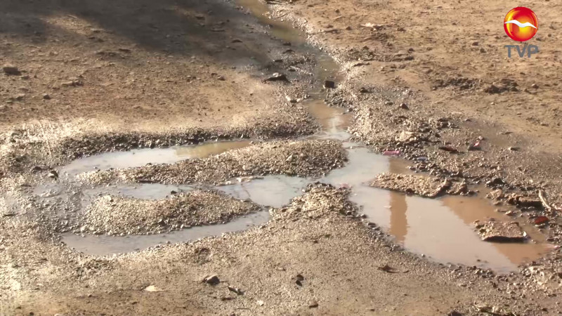 Cumplen dos semanas con fuga de agua en Mazatlán