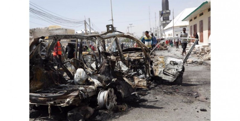 Reportan 13 muertos y 10 personas heridas en atentado suicida en Somalia