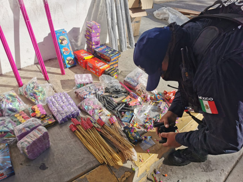 Aseguran mas de 100 kg de pirotecnia en Culiacán