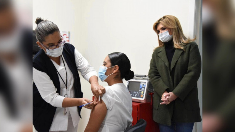 Solo reacciones leves en vacunación de Covid 19: Titular del IMSS en Sonora