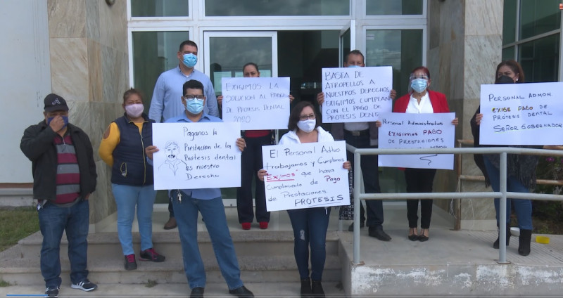 Se manifiestan empleados de la Sepyc; exigen pago de bono de Salud
