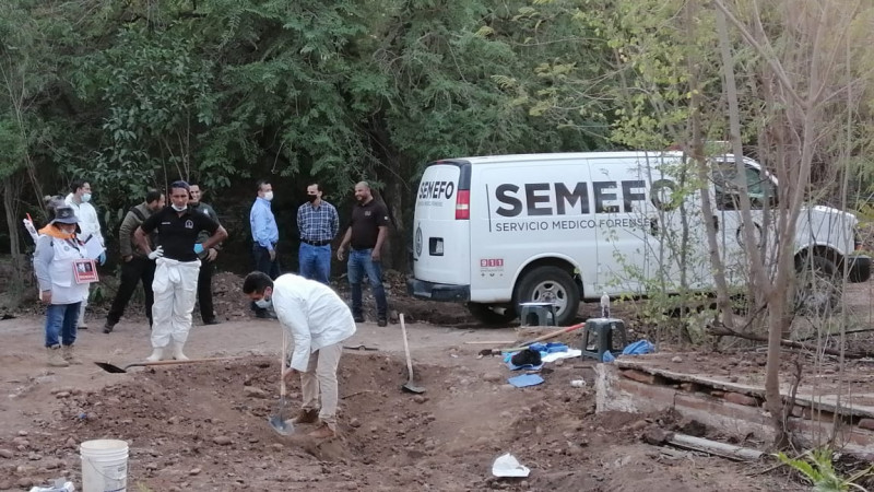 Encuentran restos humanos en fosa clandestina en lo que fue una granja en Culiacancito