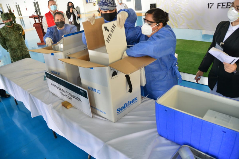 Llegan  a Sinaloa  10 mil 725 dosis de vacuna COVID