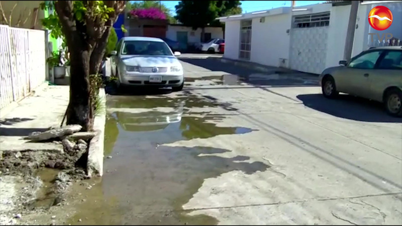 Brotan, pero aguas negras en gran parte de Mazatlán