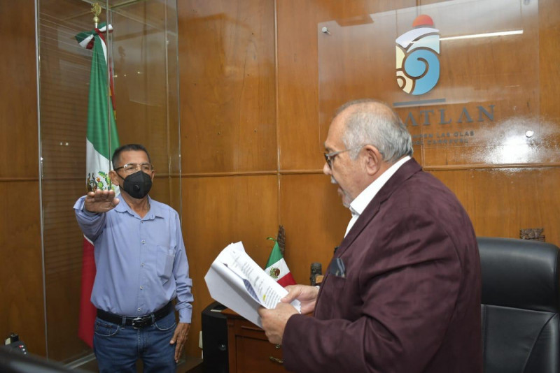Es José Manuel Villalobos Alcalde sustituto de Mazatlán