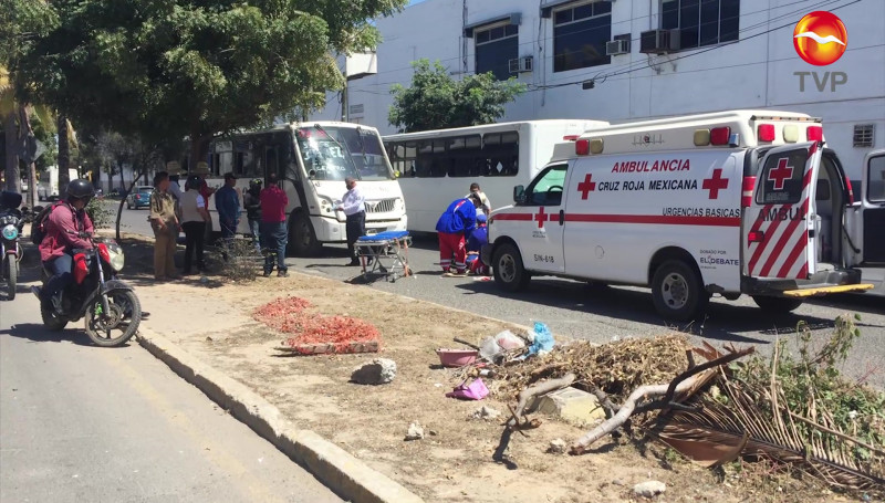 Camión urbano atropella a adulto mayor en Mazatlán