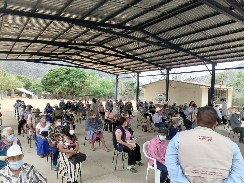 COEPRISS realiza operativo en  aplicación de la vacuna COVID