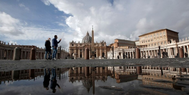 El Vaticano está en crisis por deuda estimada de 50 millones y pide más donaciones de los fieles