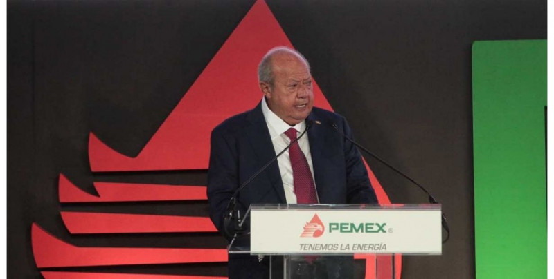 Líder sindical de Pemex renuncia tras 26 años en el cargo y es acusado de corrupción