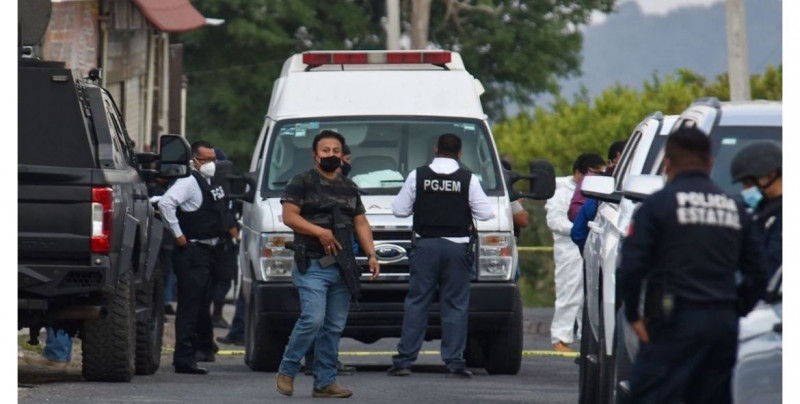 AMLO rechaza que cárteles controlen un tercio de México tras masacre de 13 policías
