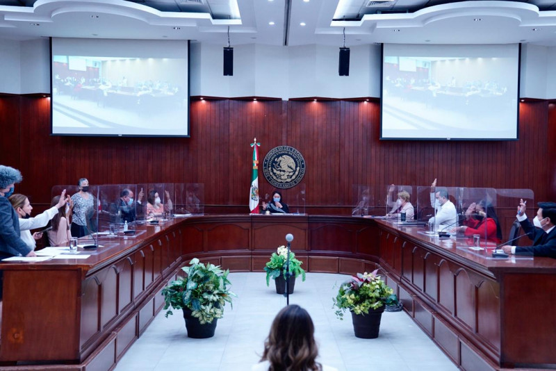 Regresan a sus curules 6 diputados que habían solicitado licencia