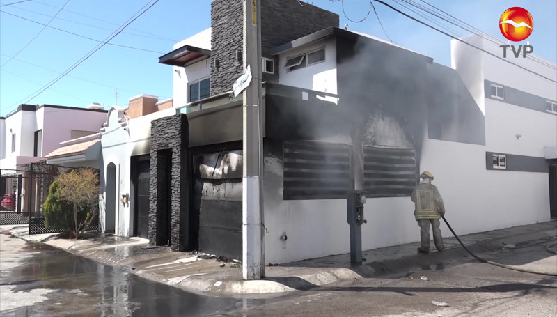 Se incendia razer en vivienda del Fraccionamiento Hacienda del Mar