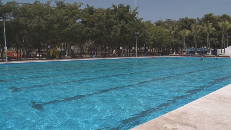 Poca gente en el parque EME