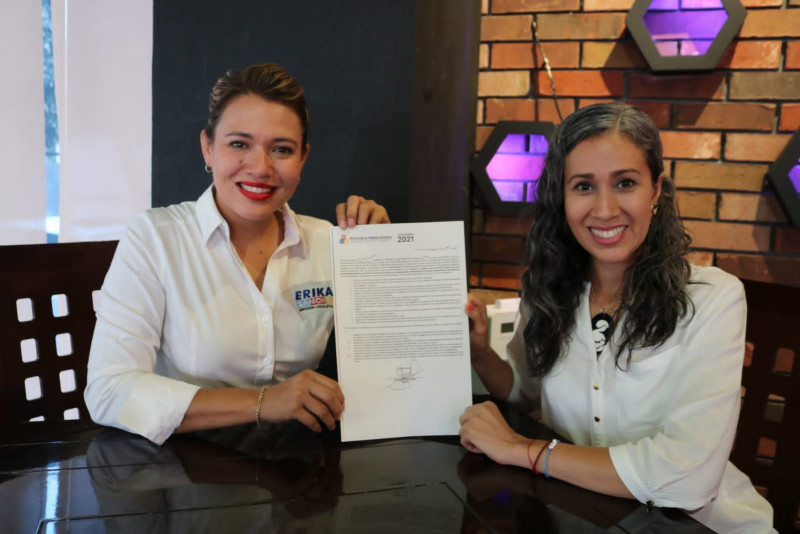 Erika Sánchez es la primera candidata en Sinaloa en firmar el Pacto por la Primera Infancia