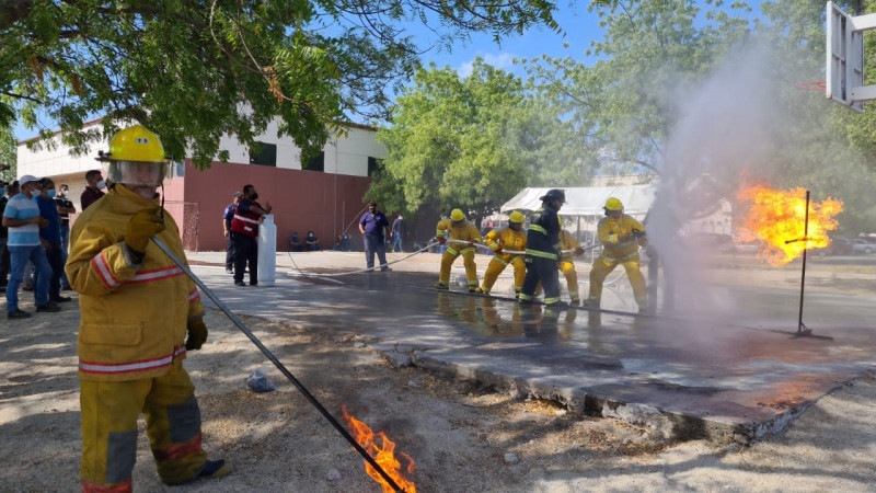 Personal del IMSS Sinaloa se capacita para atender incendios