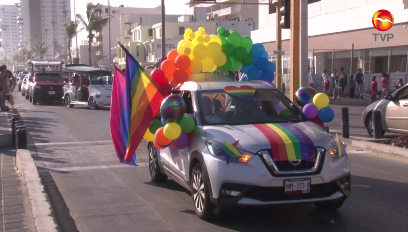 Realizan marcha por el Orgullo Gay y la Diversidad Sexual en Mazatlán