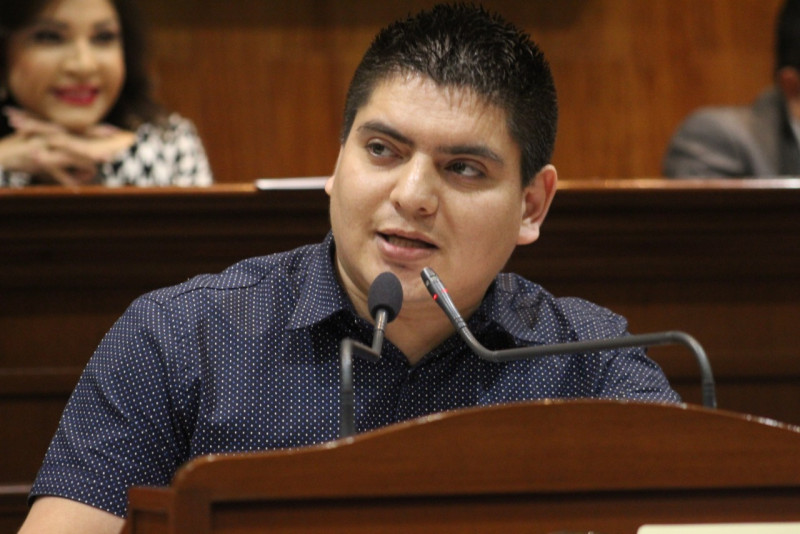 Denuncia Pedro Lobo que Estrada Ferreiro violenta derechos laborales de Policías y tránsitos