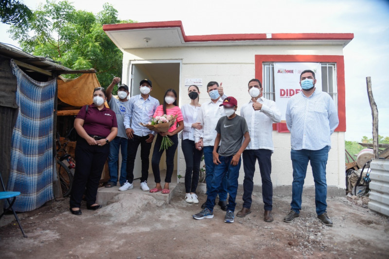 Niños Pannasir en Ahome reciben casa nueva y equipada