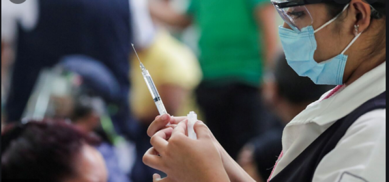 Frente común entre ayuntamiento y empresarios para fomentar que la gente se vacune