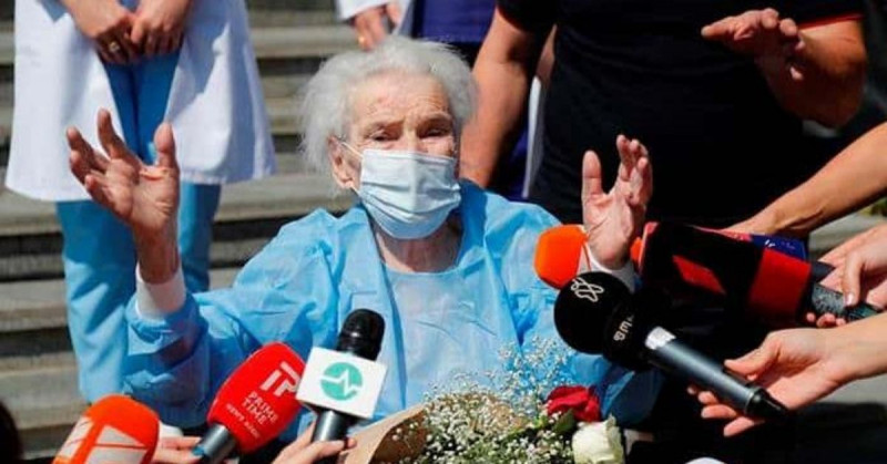 Mujer de 111 años supera el Covid tras pasar 12 días internada
