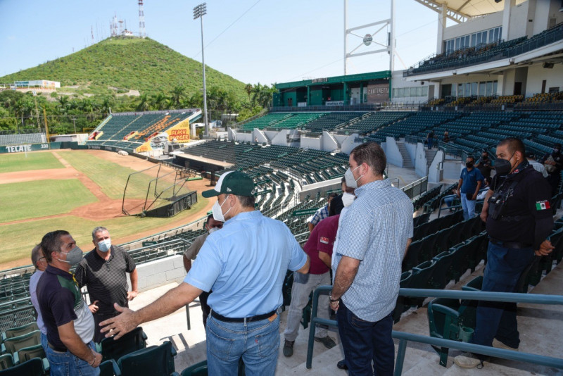 Autoridades supervisan el estadio Emilio Ibarra Almada