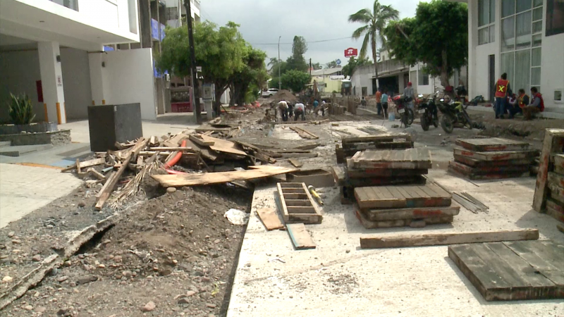 Comerciantes piden acelerar trabajos en Av. Gaviotas