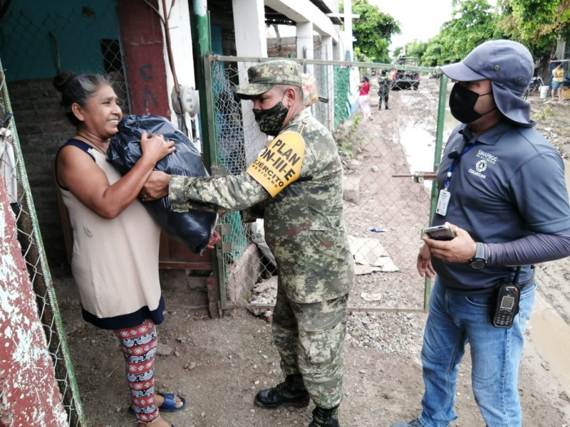 Entregan despensas en sindicaturas de Culiacán afectadas por las inundaciones de “Nora”