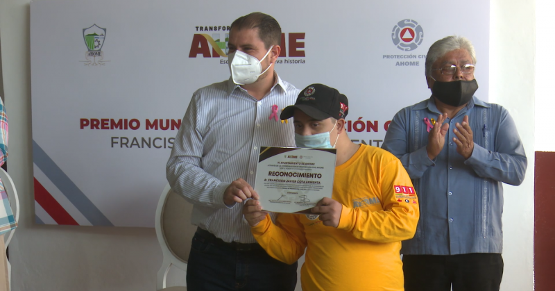 Autoridades entregan el Premio municipal de Protección civil en Ahome