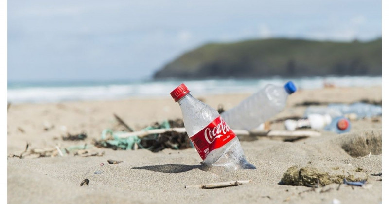 Coca-Cola es la empresa que más contamina con plásticos el mundo: Greenpeace