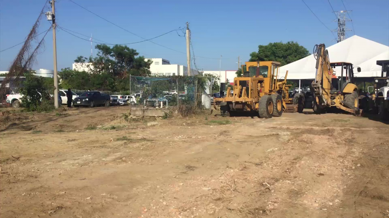 Dan banderazo para continuar pavimentación de Av. Delfín