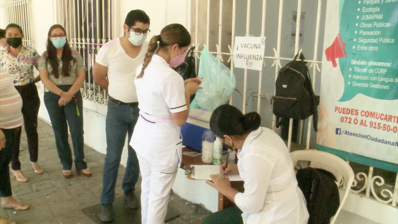 Instala IMSS modulo de vacunación contra influenza en ayuntamiento