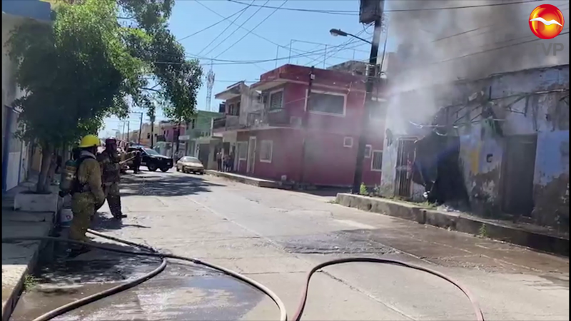Dos casas quemadas en el centro de Mazatlán