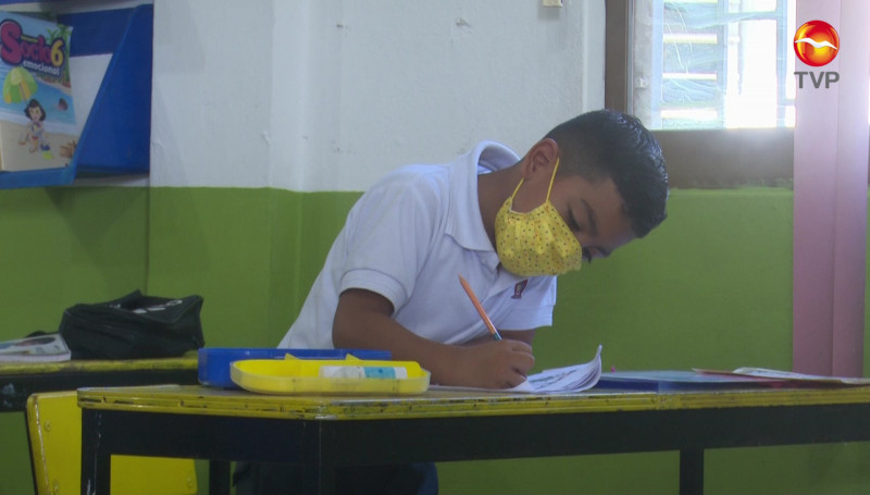 Estudiantes de primarias de Mazatlán buscan llegar a la Olimpiada Estatal de Matemáticas