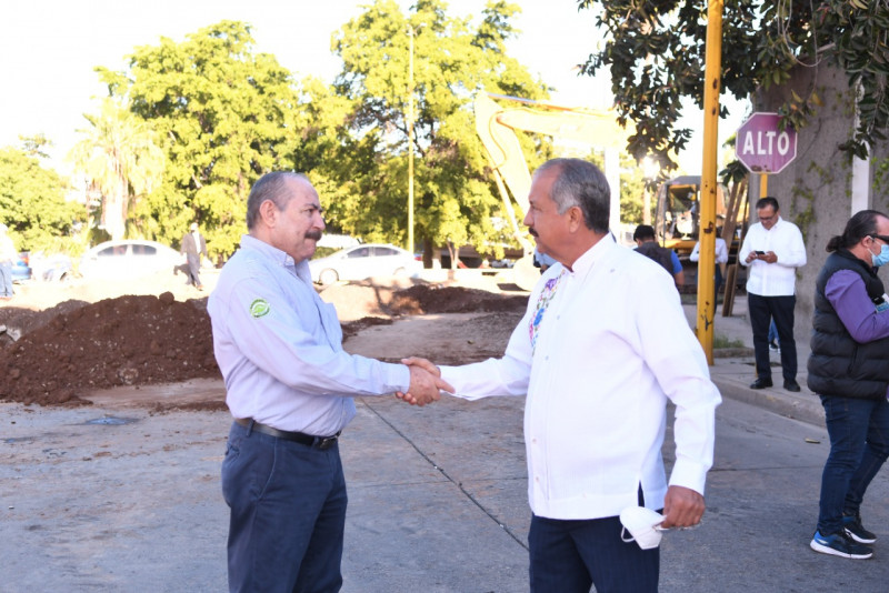 Supervisa el alcalde de Culiacán las obras del Emisor Rubí