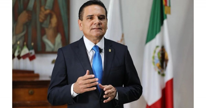Denuncian a ex gobernador de Michoacán por sobrecostos de 5,186 millones de pesos