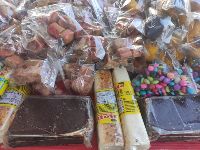 Sin repuntar la venta de dulces típicos de temporada en Mazatlán