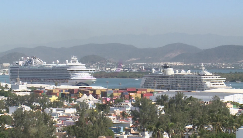 Arriban dos cruceros a Mazatlán uno de ellos pernoctará dos noches