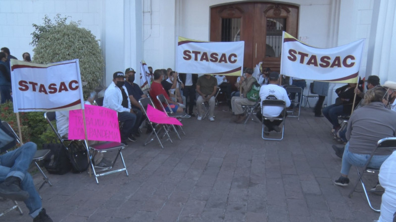 Trabajadores del STASAC toman el palacio municipal